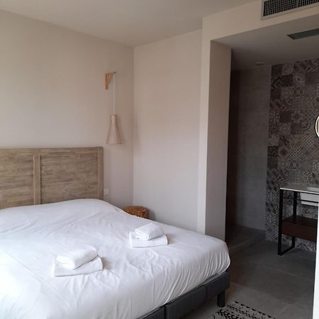 Apparts Et Lofts Bistrot Des Alpilles แซ็งต์-เรมีย์-เดอ-โพรวองซ์ ภายนอก รูปภาพ