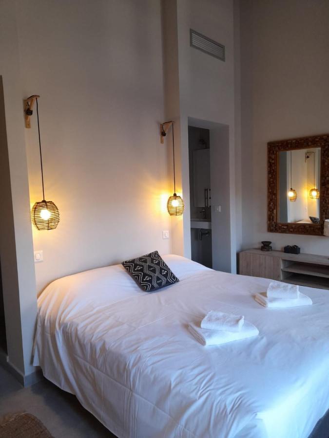 Apparts Et Lofts Bistrot Des Alpilles แซ็งต์-เรมีย์-เดอ-โพรวองซ์ ภายนอก รูปภาพ