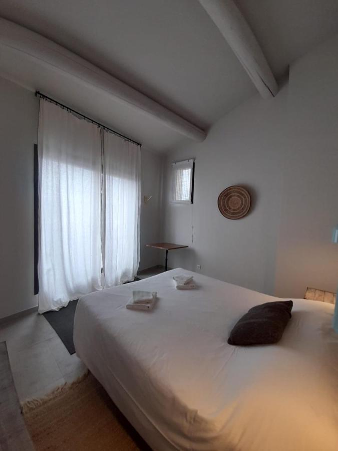 Apparts Et Lofts Bistrot Des Alpilles แซ็งต์-เรมีย์-เดอ-โพรวองซ์ ภายนอก รูปภาพ