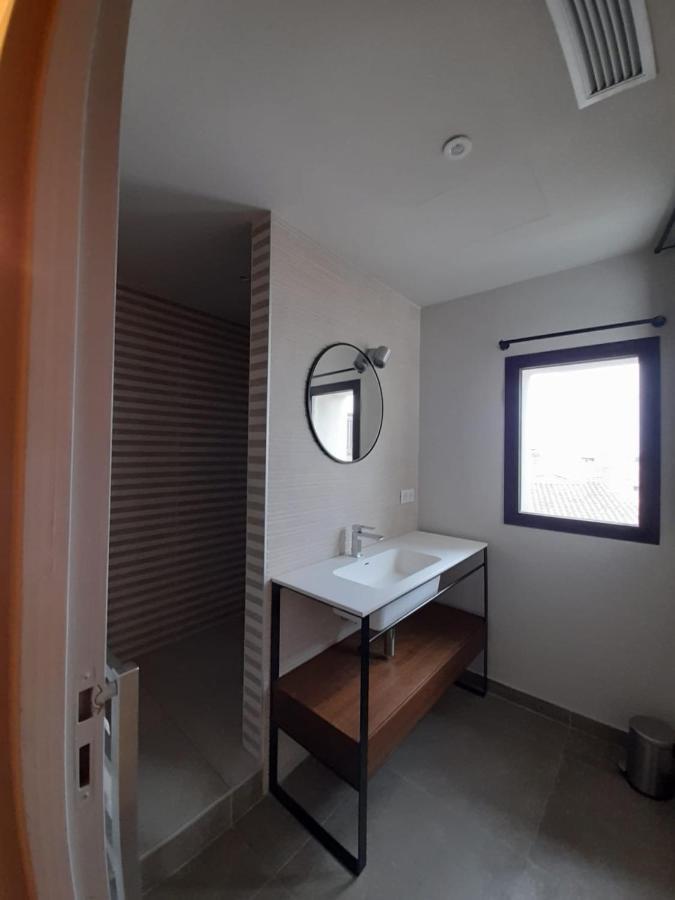 Apparts Et Lofts Bistrot Des Alpilles แซ็งต์-เรมีย์-เดอ-โพรวองซ์ ภายนอก รูปภาพ